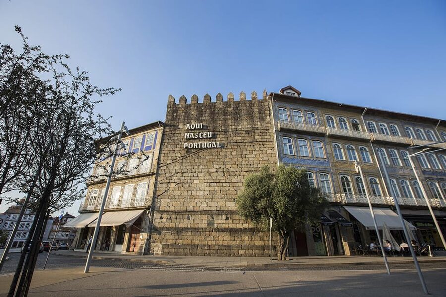 Guimaraes Local Tours ; Visit the Castle , Palace and City - Starting from Braga or Guimarães