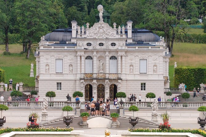 Half Day Private Tour Linderhof Castle & Oberammergau incl Ettal - Oberammergau: painted houses, woodcarving, and a useful lunch stop
