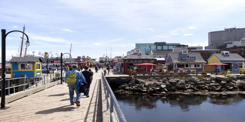 Halifax: Small Group Walking Tour with Citadel & Museum - One hour inside the Maritime Museum of the Atlantic