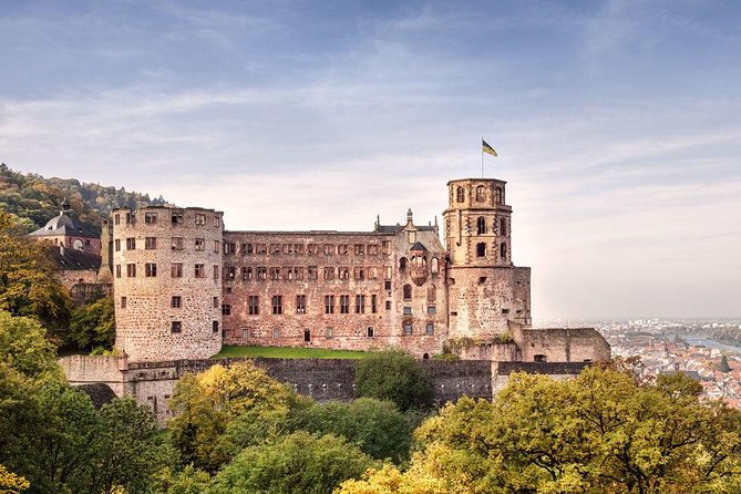Heidelberg Castle and Old Town Tour from Frankfurt - Arriving at Heidelberg Castle above the Neckar