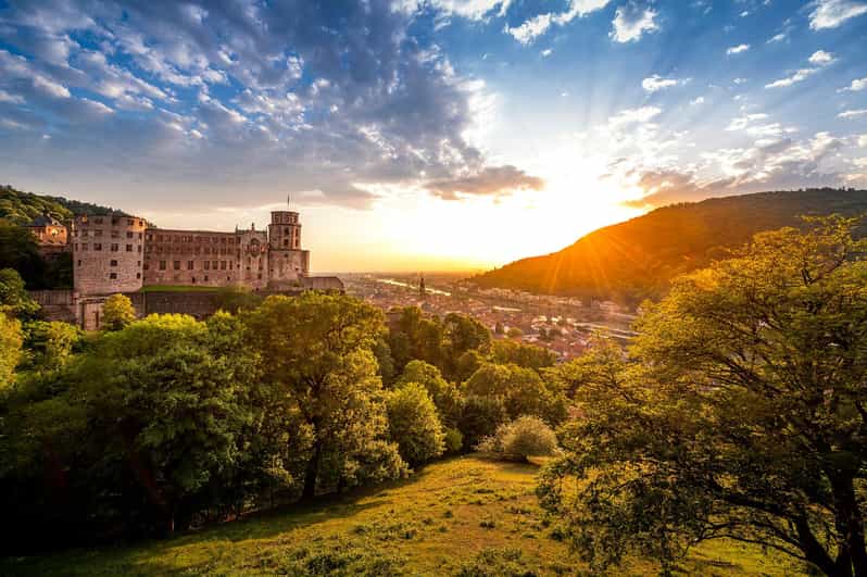 Heidelberg: Heidelberg Castle Garden & Outside Private Tour - Who should book this Heidelberg Castle tour?