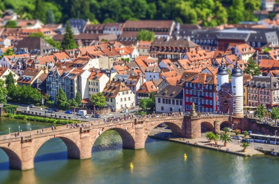 Heidelberg: Old Town Tour Including Castle Visit - Timing, languages, and who should book