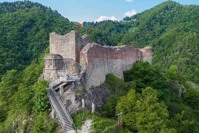 Hiking to the Poenari Fortress and Princely Court of Târgoviște - Five things to know before you book