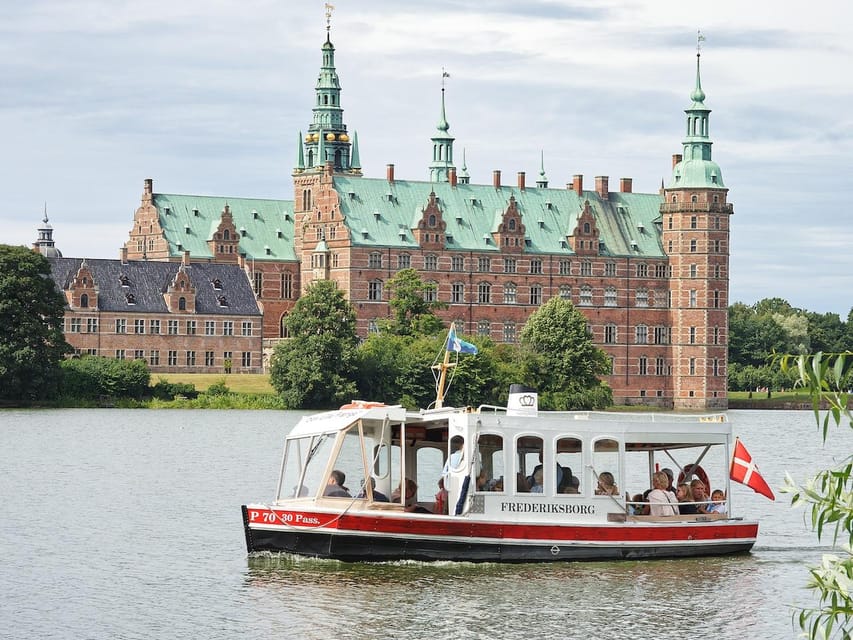 Hillerød: Frederiksborg Castle Entry Ticket - The Baroque Garden and the romantic garden