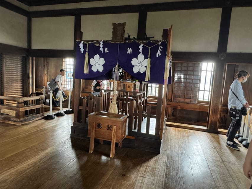 Himeji: Himeji Castle Guided Tour – UNESCO Heritage - Timing, crowds, and practical comfort