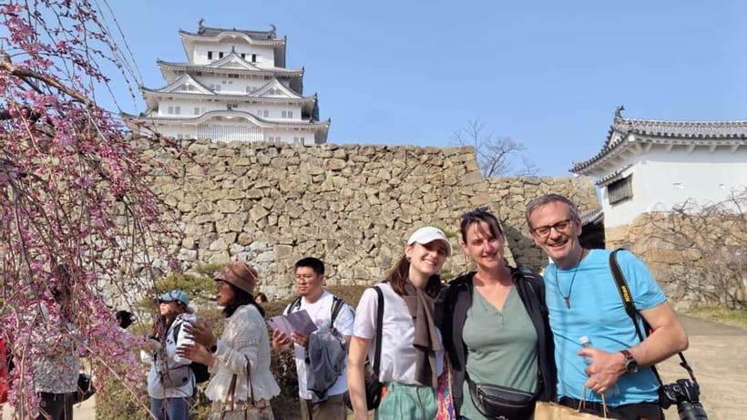 Himeji: Himeji Castle Guided Tour – UNESCO Heritage - Meeting your guide at JR Himeji Station