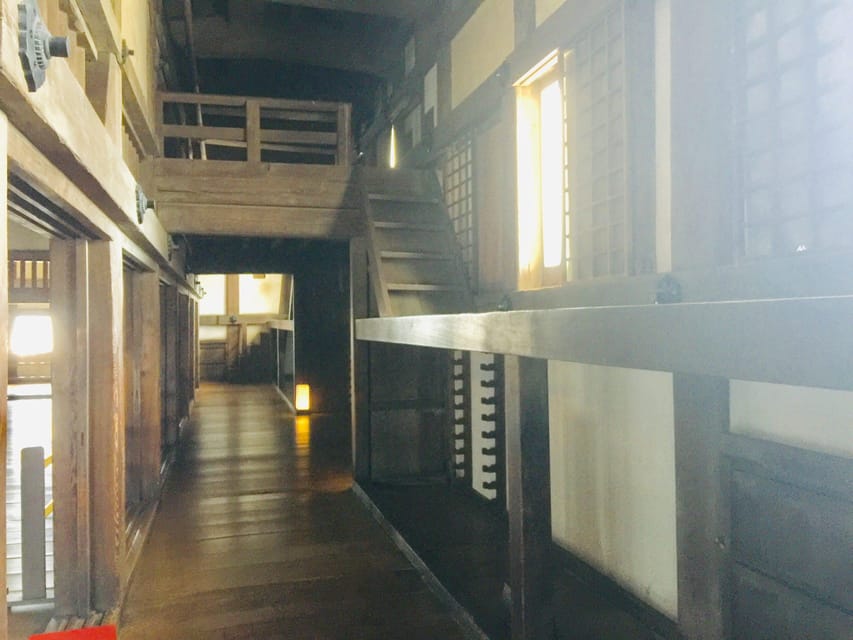 Himeji: Private Guide Tour of the Castle from Osaka or Kyoto - Booking advice for a smoother day