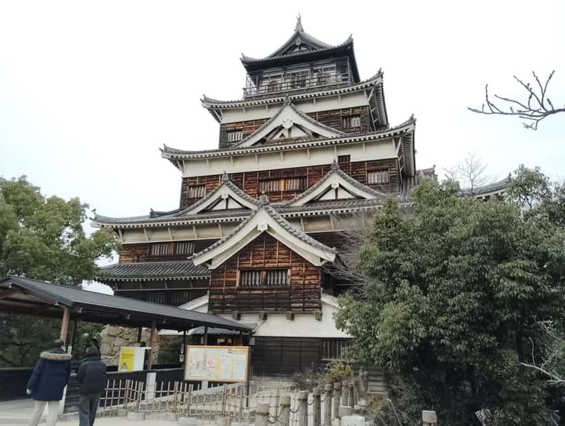 Hiroshima Castle 1h guide tour - Reaching the top for the Hiroshima view