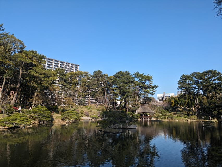 Hiroshima Heritage Trail: A-Bomb Dome, Castle, and Shukkien - Hiroshima Castle and the shift to feudal Japan