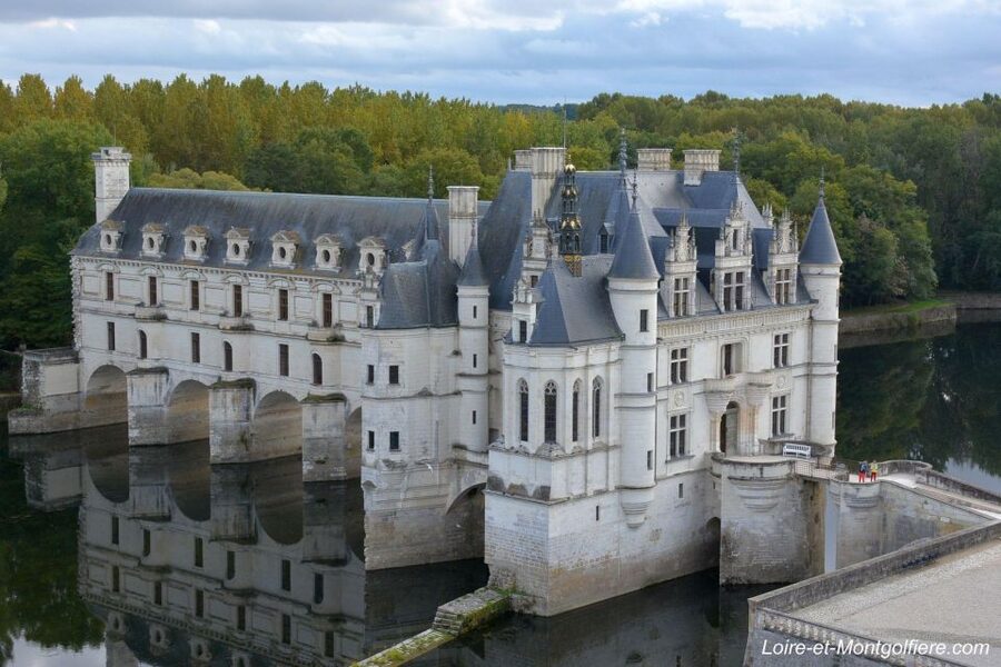 Hot Air Balloon Flight above the Castle of Chenonceau - The First-Flight Certificate and Ballooning Traditions