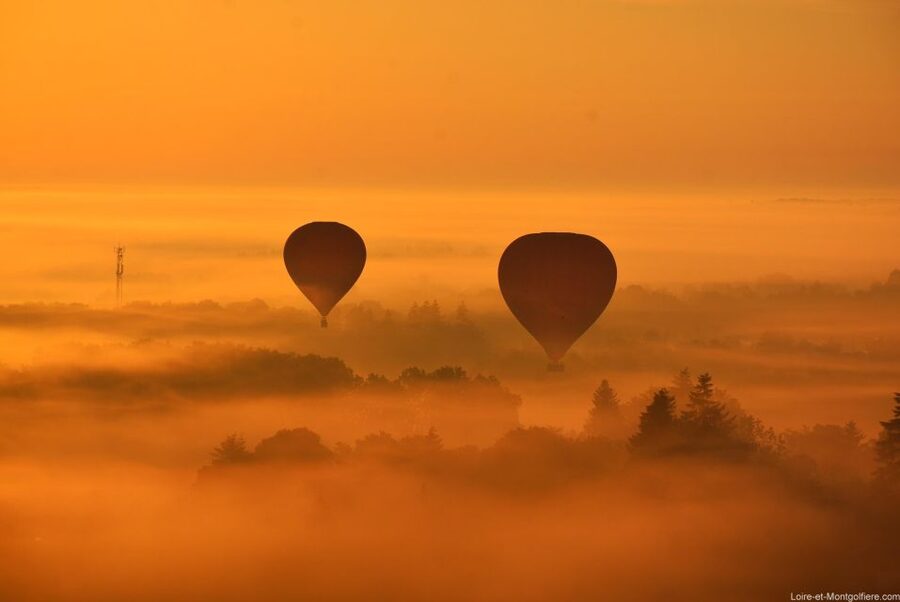 Hot Air Balloon Flight above the Castle of Chenonceau - Photos, Video, and the USB Option