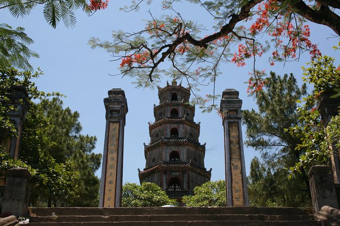 Hue City and The Citadel via Hai Van Pass Daily Small Group Tour - Noon Gate and the symbols of royal power