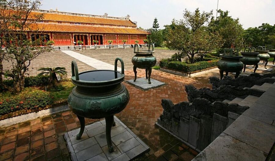 Hue Customizable Tour with Imperial Citadel & Forbidden City - Entering the Forbidden Purple City