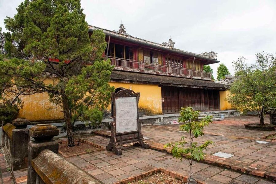 Hue Customizable Tour with Imperial Citadel & Forbidden City - The Private-Car Option: More Ground, Less Guiding