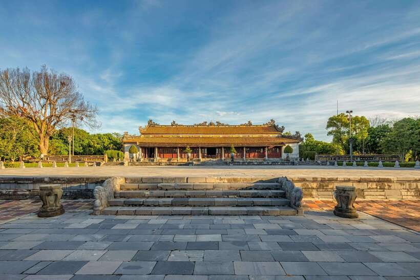 Hue: Hue Walking Tour to Imperial Citadel with Tour Guide - Duyet Thi Duong, Hue’s surviving royal theater