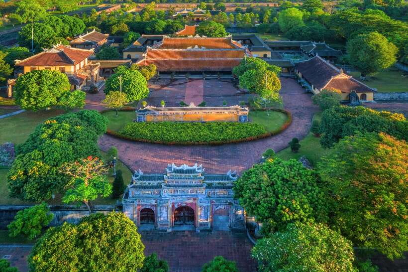 Hue: Hue Walking Tour to Imperial Citadel with Tour Guide - Starting at the Nine Holy Cannons