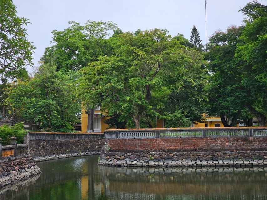 Hue Imperial City Walking Tour: Citadel & Forbidden City - Kien Trung Palace and the Forbidden City