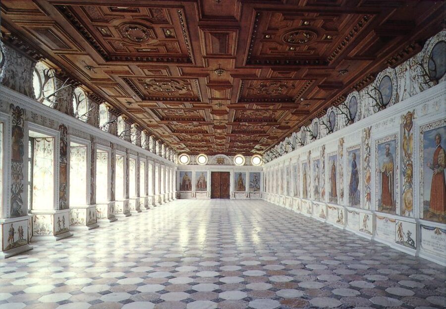 Innsbruck: Tickets for Schloss Ambras - The Turkish Chamber shows fear and fascination