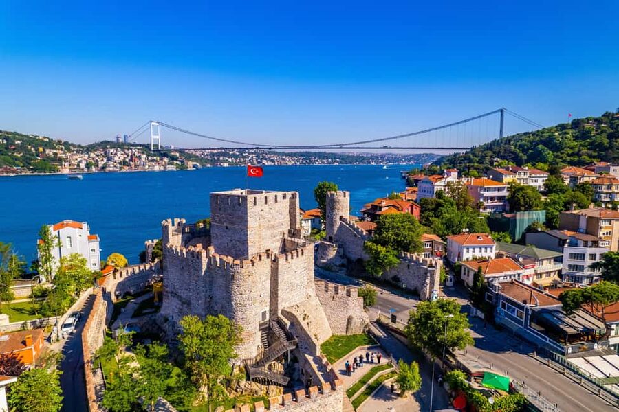 Istanbul: Boat Cruise w/ Snacks & Anatolian Fortress Visit - Key Points at a Glance