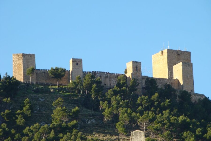 Jaén: Castle of Santa Catalina Entry with Guided Tour - The 75-minute castle visit