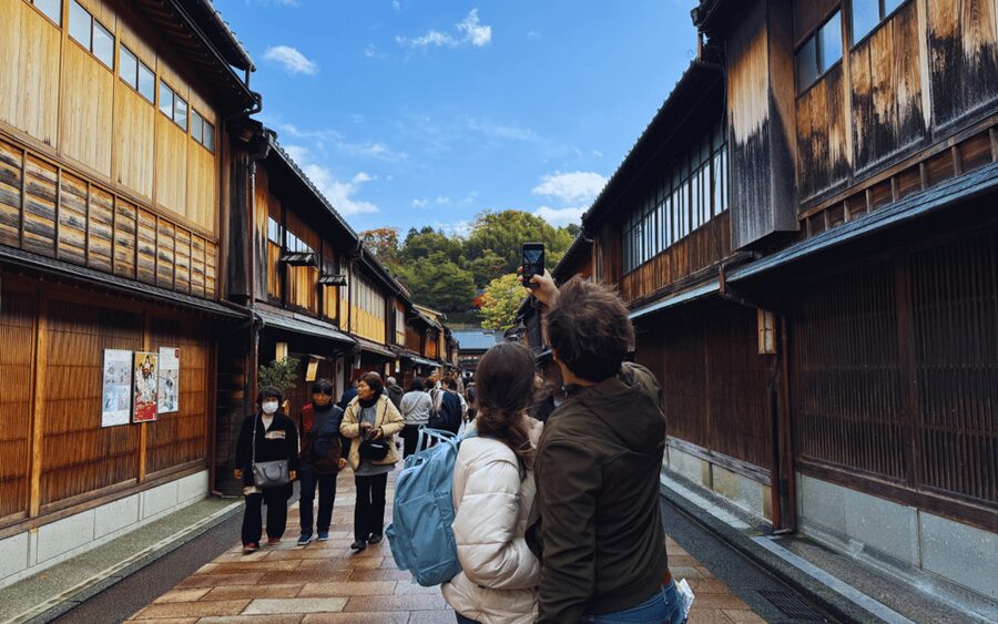 Kanazawa: Half-Day Private Tour - Garden, Castle, Geisha - Key points to know before booking