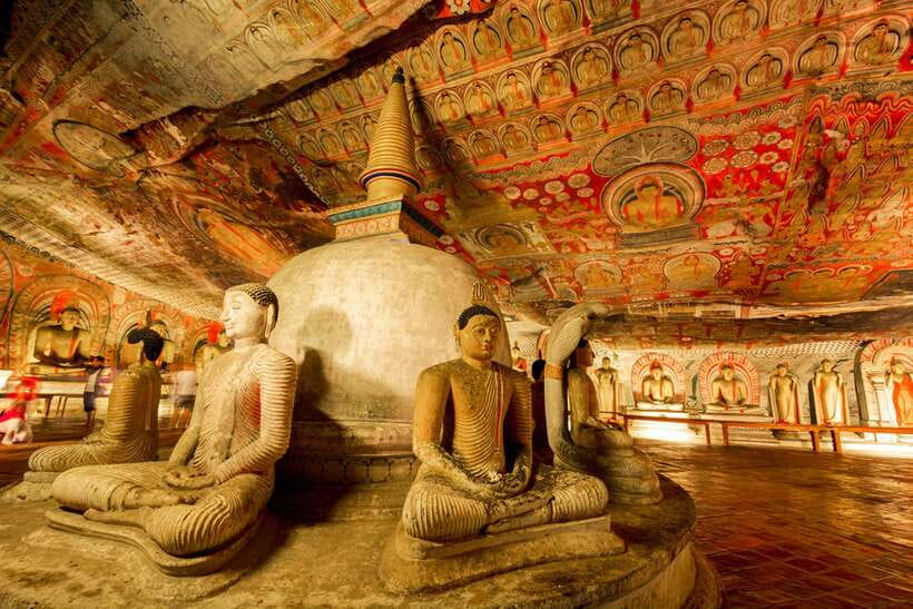 Kandy: Sigiriya Fortress & Cave Temple Full Day Private Tour - Practical preparation before you go