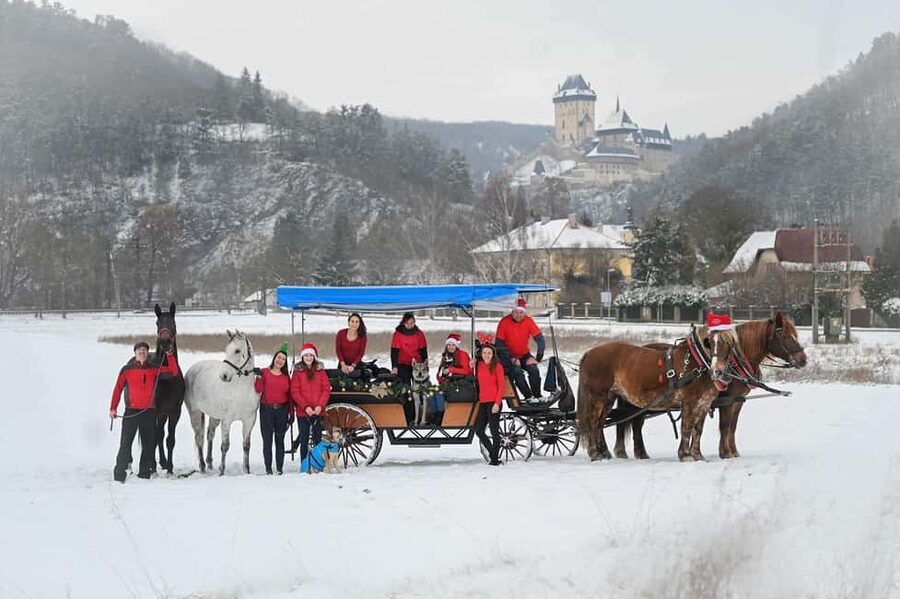 Karlštejn castle by horse carriage - Key points to know before booking