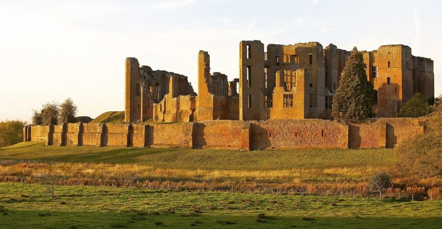 Kenilworth Castle and Elizabethan Garden Entry Ticket - Why Kenilworth feels different from a standard castle visit