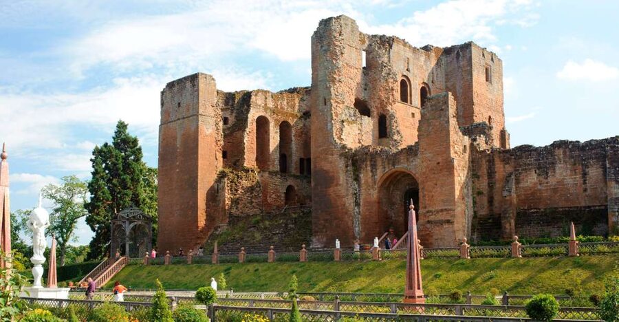 Kenilworth Castle and Elizabethan Garden Entry Ticket - How long you need and how to plan the visit