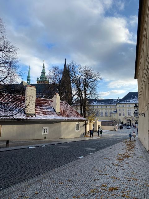 Klara's Prague Castle private tour - Old Royal Palace and the shape of royal power