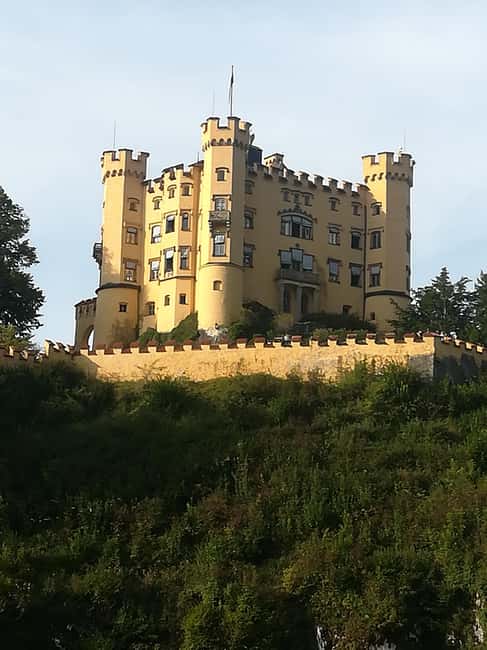 Kombi Ticket Neuschwanstein and Hohenschwangau Castle - Starting at 9:00 a.m. in Füssen