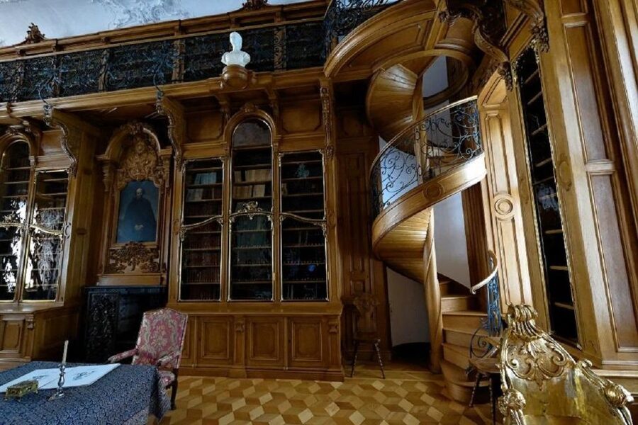 Kornik Castle and Rogalin Palace Half-Day Private Tour - Walking through Poland’s oldest arboretum