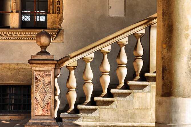 Krakow: Wawel Castle & Cathedral Guided Tour - Climbing to the Sigismund Bell
