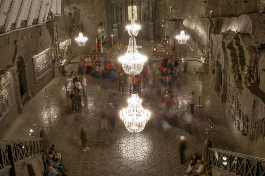 Krakow: Wawel Castle, Cathedral, Salt Mine, and Lunch - Practical tips for making the day easier