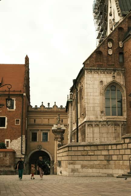 Krakow: Wawel Guided Tour – Cathedral and/or Castle - The State Rooms and Private Apartments