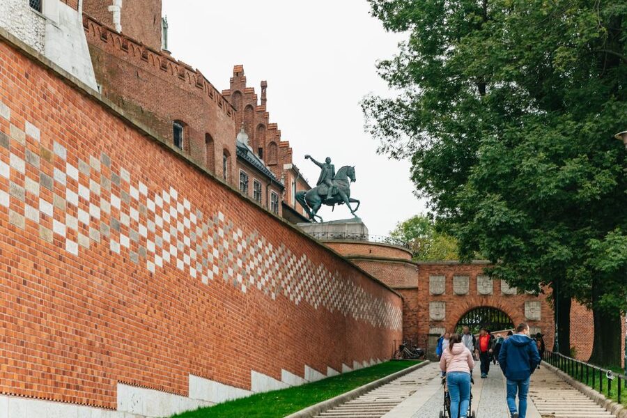 Krakow: Wawel Royal Hill with Optional Castle and Cathedral - Is $19 Good Value?