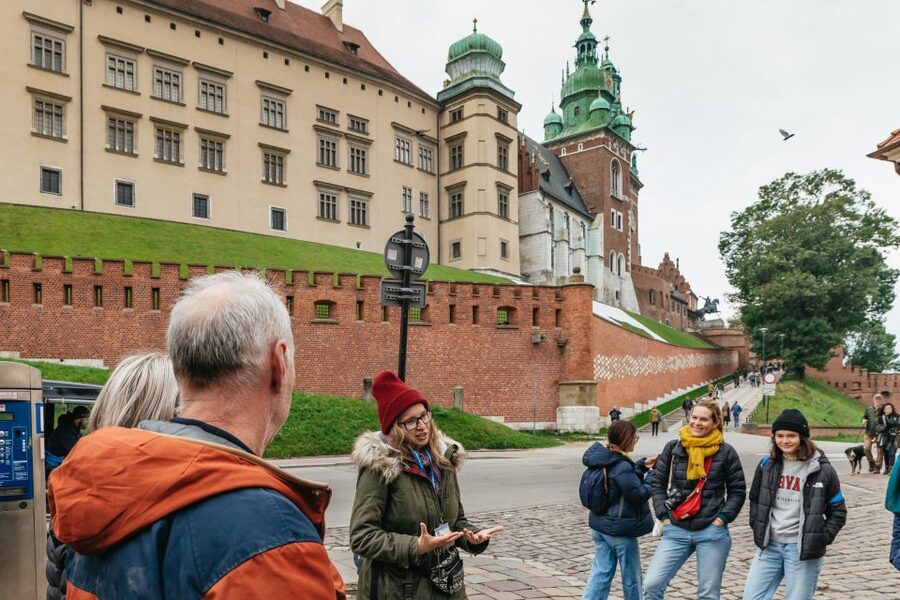 Krakow: Wawel Royal Hill with Optional Castle and Cathedral - The Guides Make the Difference