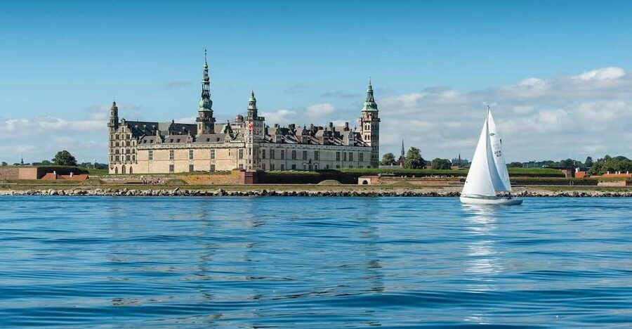 Kronborg Castle Entry Ticket - The royal rooms, tapestries, and ballroom