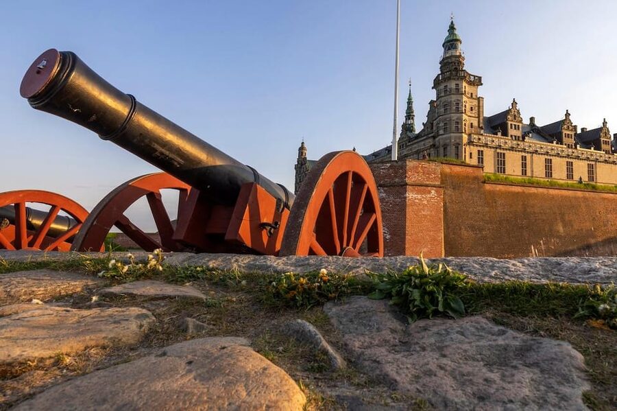 Kronborg Castle Entry Ticket - Helsingør, the beach, and a good lunch stop