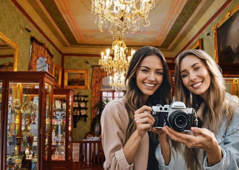 Krumlov Jewish Heritage Tour: Synagogue, Castle & Treats |3h - Inside the 1909 Jewish Synagogue