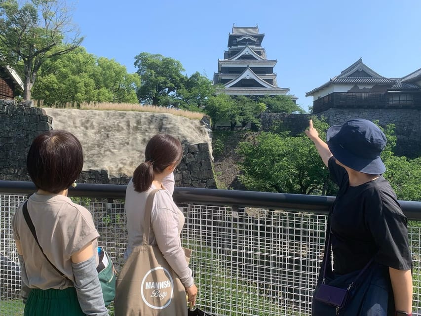 Kumamoto Castle Guided Tour with Locals - Meeting the guide at Kumamoto City Hall