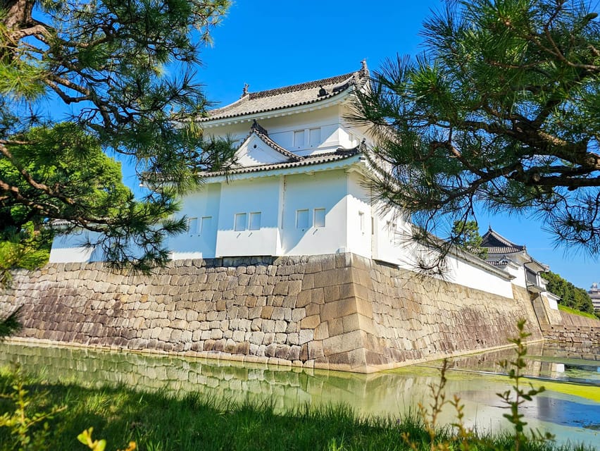 Kyoto: Imperial Palace & Nijo Castle Guided Walking Tour - Nijo Castle and the shogun’s residence