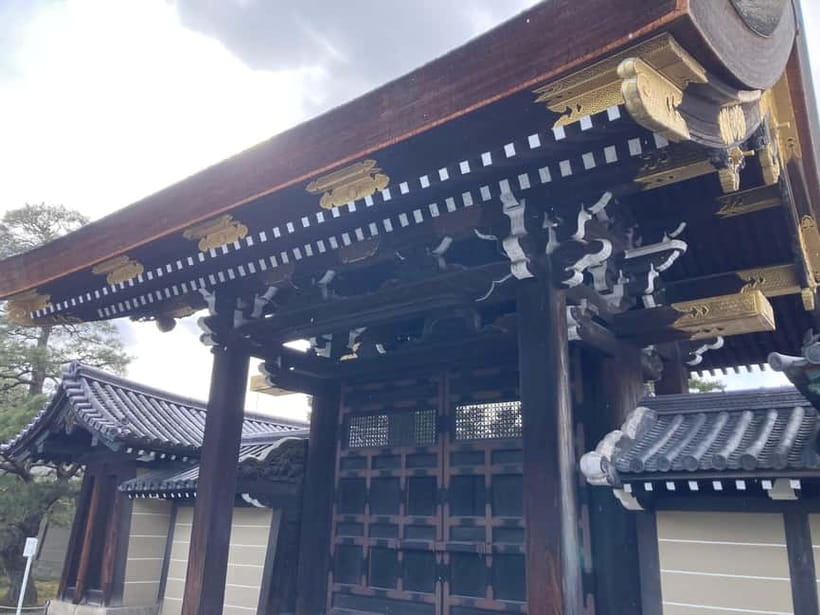 Kyoto: Nijo Castle and Kyoto Imperial Palace Guided Tour - Kyoto Imperial Palace and its seasonal gardens