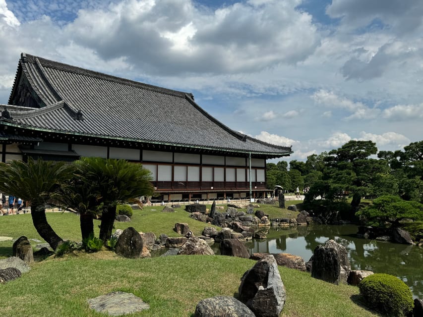 Kyoto: Nijo Castle & Gardens 2-Hour Guided Tour - What the guide adds to the price