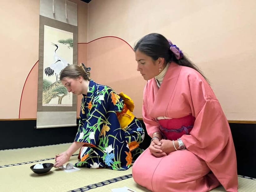 Learn Zen in a class of making Matcha tea near Osaka Castle - Is $40 a fair price?