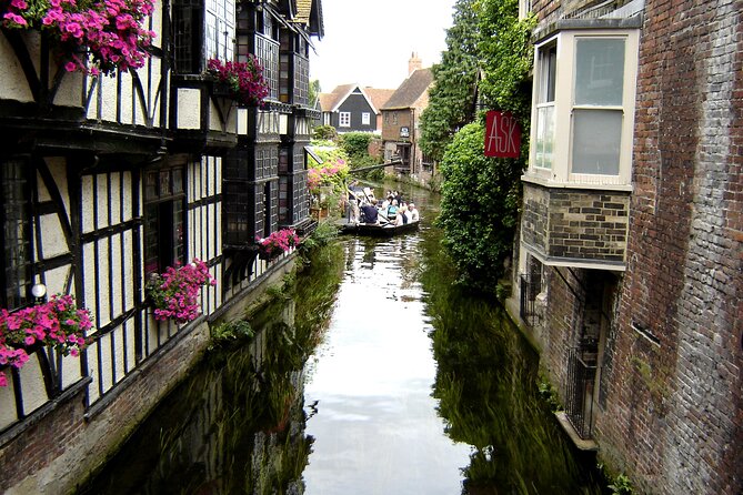 Leeds Castle and Canterbury - Day Tour from Brighton - Guides who keep a long day on track