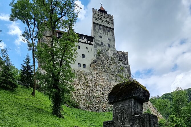 Legends & Stories from Transylvania -2 Castles & Brasov Old Town - Peles Castle and Romania’s royal story