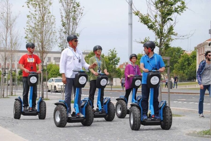Lisbon: 1.5 Hour Private Segway Tour of the Castle - Moving slowly through Castelo and Mouraria