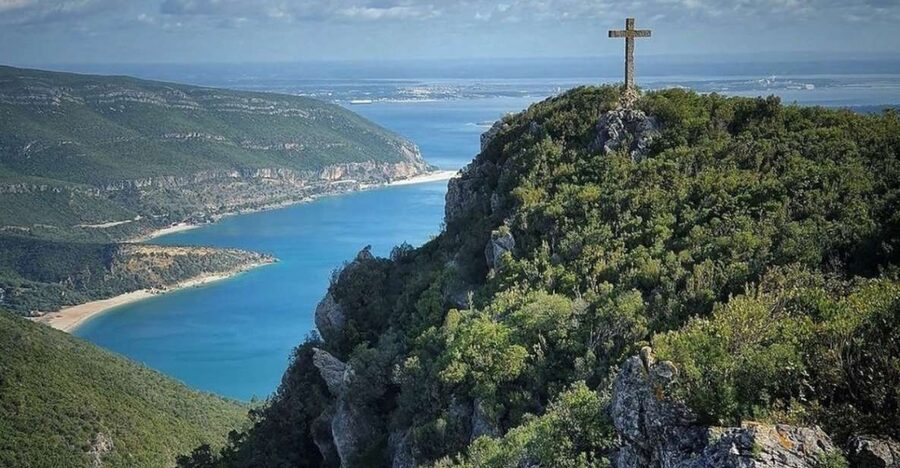 Lisbon: Arrábida & Sesimbra w/ Palmela Castle & Wine Tasting - Leaving Lisbon across the Vasco da Gama Bridge