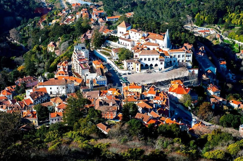 Lisbon: Pena Palace, Qta Regaleira, Moorish Castle & Cascais - Cascais, if your schedule allows